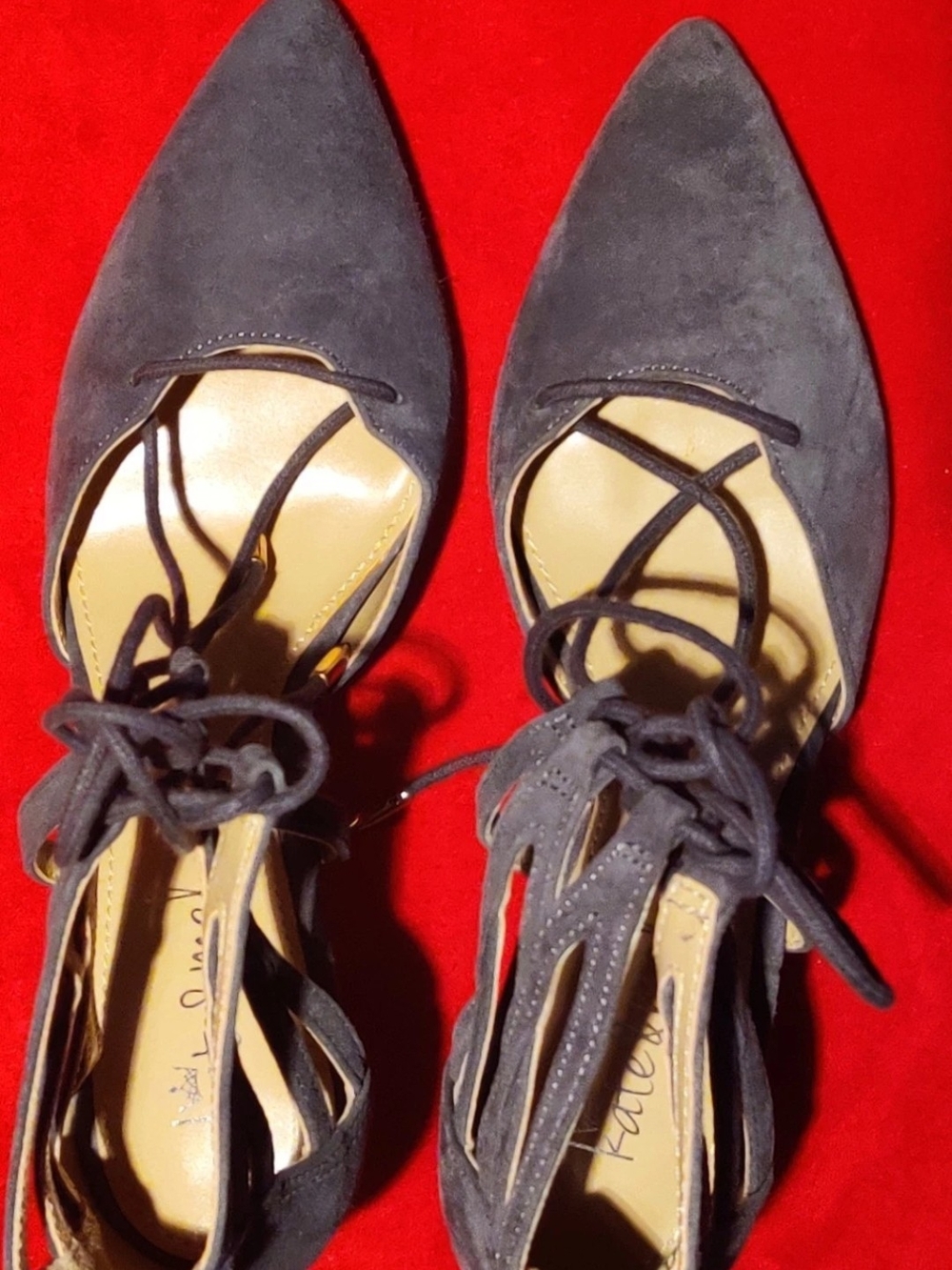 Kate & Mel Womens 7 Lace Up Strappy Gray suede style Heels Sandals...NEW 